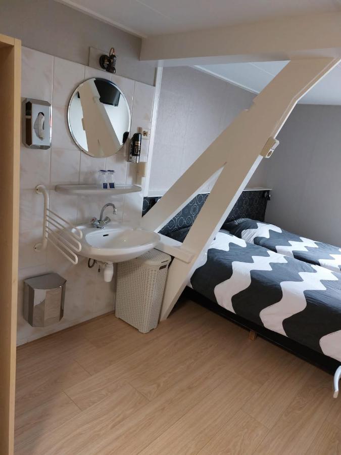 Bed & Breakfast D'Ouwe Smidse Kamperland Exteriör bild